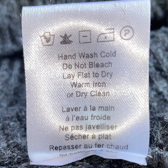 Brand New Heartloom Puff-Sleeve Knit Sweater - Picture 7 of 8